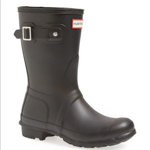 Hunter Short Original Waterproof Rain Boot- Size 7